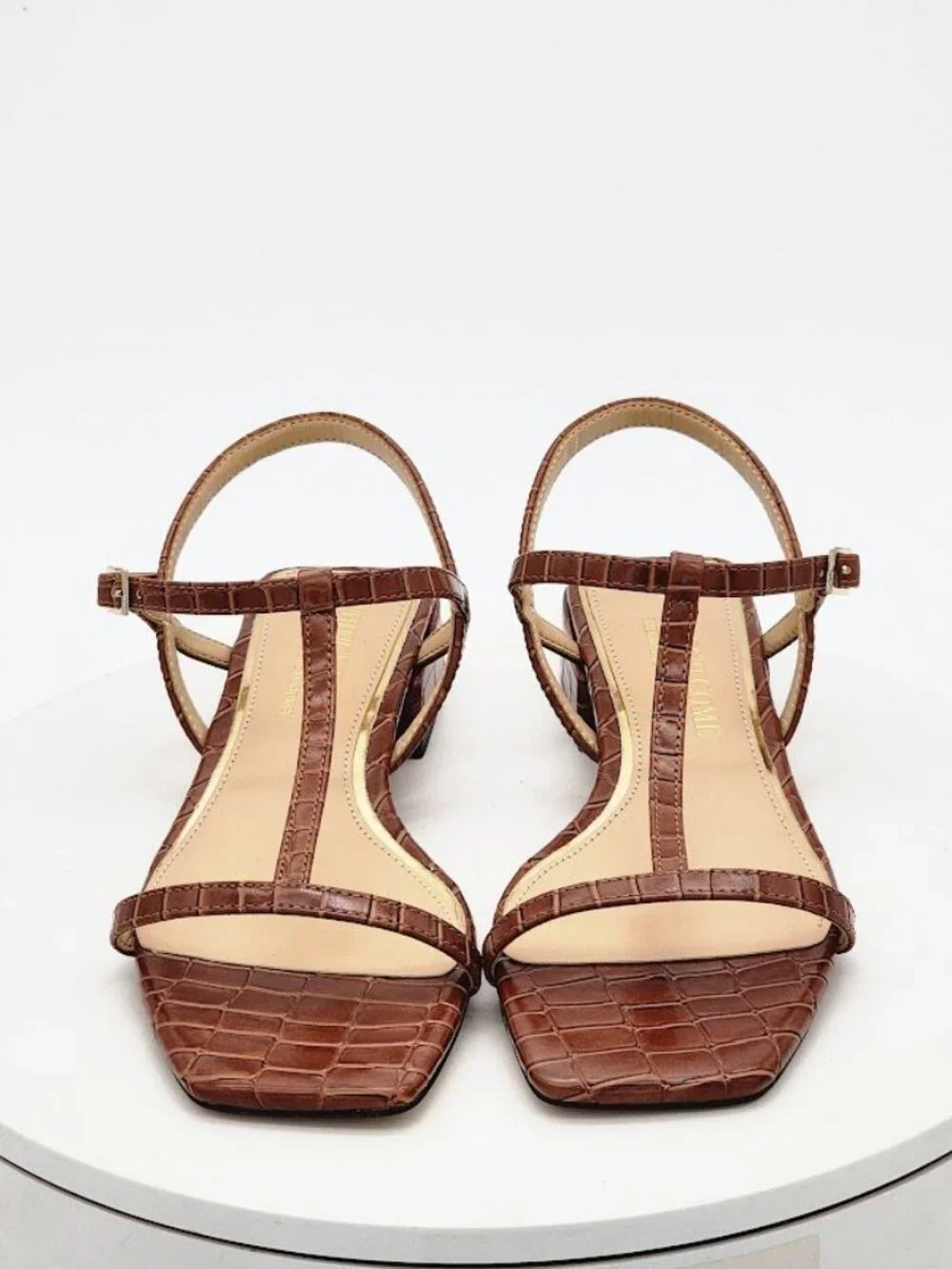 Things II Come Alexandra-SY Brown Croc Embossed T-Strap Sandals Women's Size 6.5